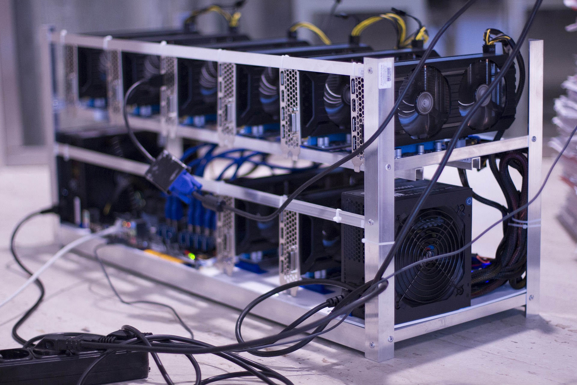 how does bitcoin mining work